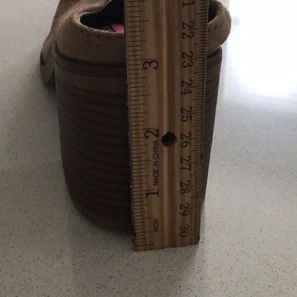 Rock & Candy Clogs Francie Mules by Zigi Tan Faux Suede Size 10 - Picture 8 of 8